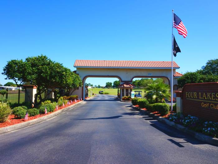 1263 Las Brisas Lane a Winter Haven, FL Mobile or Manufactured Home for Sale